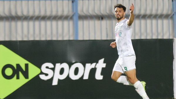 التواء في مفصل الكاحل.. غياب صلاح محسن عن صفوف المصري البورسعيدي التواء في مفصل الكاحل.. غياب صلاح محسن عن صفوف المصري البورسعيدي