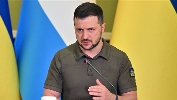 زيلينسكي يقدم مشروع قانون لتمديد الأحكام العرفية في أوكرانيا حتى أوائل أغسطس المقبل زيلينسكي يقدم مشروع قانون لتمديد الأحكام العرفية في أوكرانيا حتى أوائل أغسطس المقبل