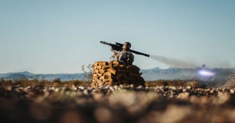 الولايات المتحدة توافق على بيع المغرب 600 صاروخ ستينغر في صفقة بلغت قيمتها 825 مليون دولار الولايات المتحدة توافق على بيع المغرب 600 صاروخ ستينغر في صفقة بلغت قيمتها 825 مليون دولار
