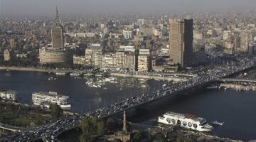 هجمة مرتدة للجنيه.. سر هبوط الدولار والساعات الحاسمة في البنوك.. صفقات استثمارية جديدة في الساحل الشمالي.. مشروع صيني بنصف مليار دولار