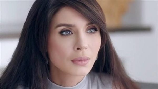 الراقصة دينا تتصدر التريند بعد تصريحات شقيقتها ريتا طلعت: “لم نفترق أبدًا” الراقصة دينا تتصدر التريند بعد تصريحات شقيقتها ريتا طلعت: “لم نفترق أبدًا”