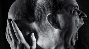 دراسة تحذر.. الحالة النفسية السيئة تزيد خطر نمو الأورام السرطانية