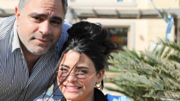 بحبك وأنا كمان .. وصلة غزل بين محمد شاهين وأسماء جلال على انستجرام بحبك وأنا كمان .. وصلة غزل بين محمد شاهين وأسماء جلال على انستجرام
