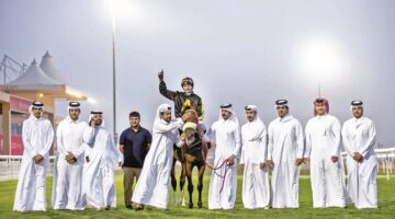 منافسات قوية في سباق الخيل على كأس عذبة