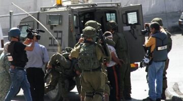 الاحتلال يعتقل عددا من الفلسطينيين ويقتحم مدينة قلقيلية وقرية في بيت لحم