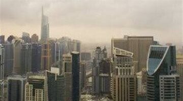 انخفاض في درجات الحرارة وطقس عاصف يسود الإمارات