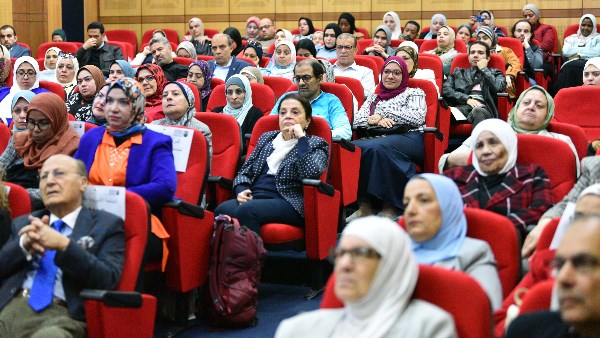 الصحة: دمج المشورة الأسرية بوحدات الرعاية والزواج شرط لنيل شهادة الفحص الصحة: دمج المشورة الأسرية بوحدات الرعاية والزواج شرط لنيل شهادة الفحص