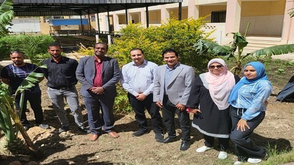 إبداع بيئي يزين جامعة الأقصر في إطار فعاليات الأسبوع الأخضر إبداع بيئي يزين جامعة الأقصر في إطار فعاليات الأسبوع الأخضر