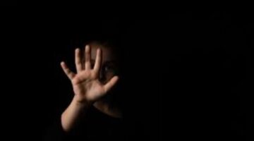 هل الضرب يحول ابنك إلى متحرش؟.. خبير علاقات أسرية يكشف أبعادا نفسية خطيرة