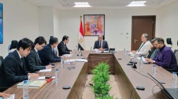 بالصور.. نائب وزير الإسكان يستقبل وفدًا يابانيًا لبحث الاستثمار بمشروعات البنية التحتية