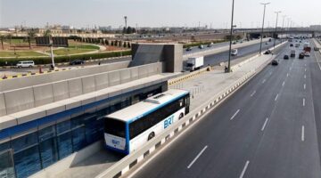 النقل تبدأ تجارب تدريب سائقي اتوبيسات مشروع الأتوبيس الترددي BRT على مسار المرحلة الأولى