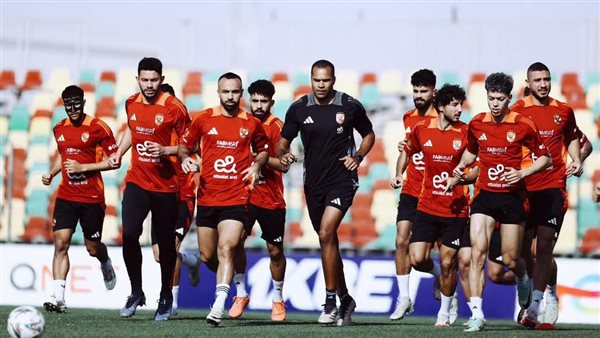 الأهلي يخوض مرانه الأول في جنوب أفريقيا استعدادا لمواجهة صن داونز الأهلي يخوض مرانه الأول في جنوب أفريقيا استعدادا لمواجهة صن داونز