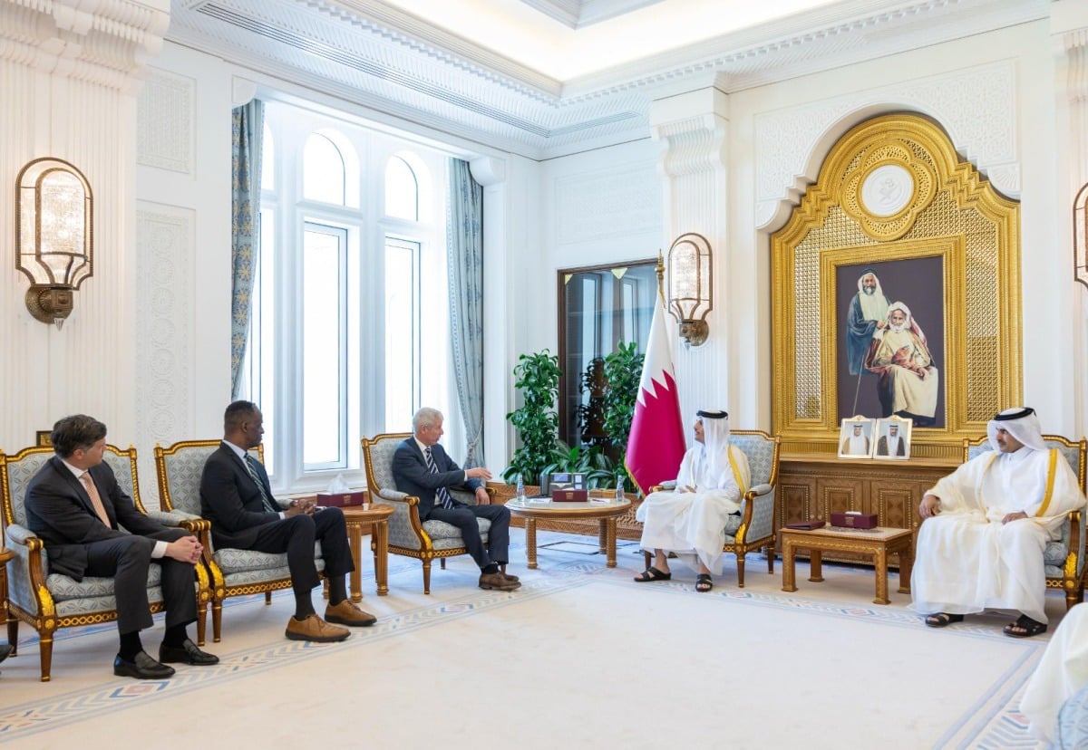 رئيس مجلس الوزراء وزير الخارجية يستقبل وزير الطاقة الأمريكي رئيس مجلس الوزراء وزير الخارجية يستقبل وزير الطاقة الأمريكي