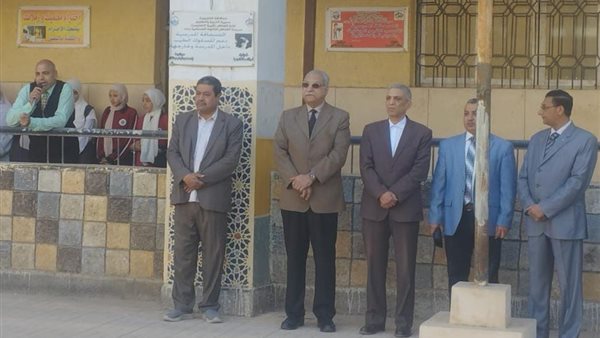 وكيل "تعليم القليوبية": الاهتمام بالتعليم الفني ضرورة لتوفير كوادر مدربة لسوق العمل وكيل "تعليم القليوبية": الاهتمام بالتعليم الفني ضرورة لتوفير كوادر مدربة لسوق العمل