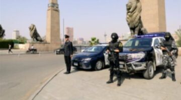 القبض على قائد سيارة ملاكى لطمس لوحاتها المعدنية بشريط لاصق