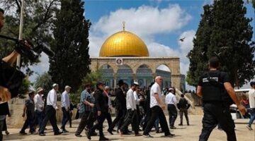 الأقصى في مرمى التهديد: حماس تحذر من مخاطر تهويد المسجد وتدعو لتحرك عاجل