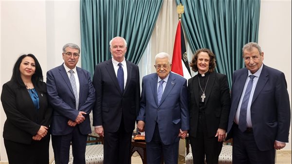 عباس يستقبل المدير التنفيذي لمنظمة “كنائس من أجل السلام في الشرق الأوسط” عباس يستقبل المدير التنفيذي لمنظمة “كنائس من أجل السلام في الشرق الأوسط”