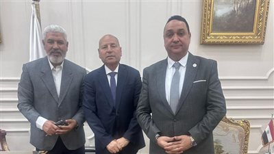 بعد توسعة الطريق ووقوع حوادث بسبب السرعة.. نائب رئيس حزب المؤتمر يناقش مع محافظ القاهرة إنشاء مطبات صناعية أمام كنيسة ودير القديس سمعان بمنشأة ناصر بعد توسعة الطريق ووقوع حوادث بسبب السرعة.. نائب رئيس حزب المؤتمر يناقش مع محافظ القاهرة إنشاء مطبات صناعية أمام كنيسة ودير القديس سمعان بمنشأة ناصر
