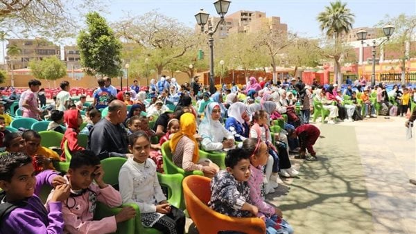 لست وحدك كلنا معك.. محافظ المنيا يشارك في احتفال يوم اليتيم ويرسم البهجة على وجوه الأطفال لست وحدك كلنا معك.. محافظ المنيا يشارك في احتفال يوم اليتيم ويرسم البهجة على وجوه الأطفال