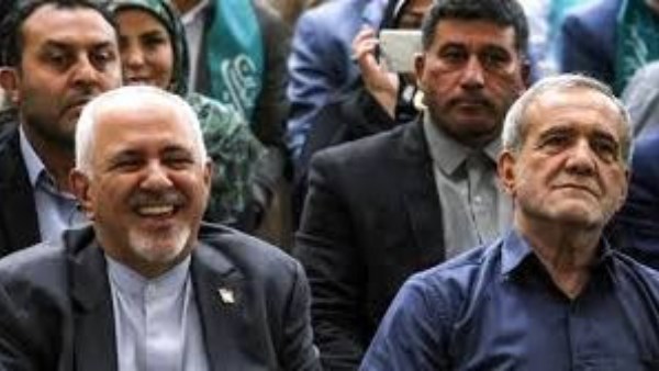 بزشكيان يقبل استقالة ظريف من منصبه كمفاوض في الاتفاق النووي الإيراني بزشكيان يقبل استقالة ظريف من منصبه كمفاوض في الاتفاق النووي الإيراني
