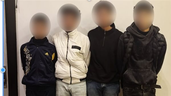 القبض على 4 متهمين ظهروا في فيديو يحملون أسلحة بيضاء في الإسكندرية القبض على 4 متهمين ظهروا في فيديو يحملون أسلحة بيضاء في الإسكندرية