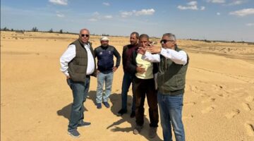 رئيس مركز بحوث الصحراء ونائبه يتفقدان مشاريع التنمية الزراعية بشمال سيناء