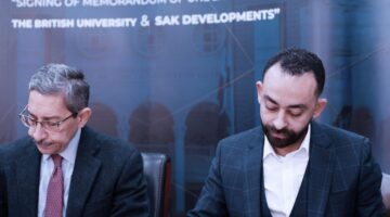 شركة SAK للتطوير توقع بروتوكول تعاون مع الجامعة البريطانية لتأهيل الطلبة لسوق العمل