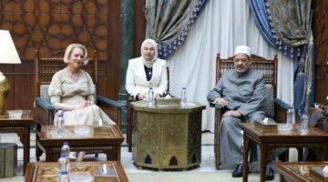 ‏شيخ الأزهر لرئيسة البرلمان السلوفيني: الصَّهاينة حاولوا خداعَ العالم وتبرير قتل الأبرياء ولكن افتضحت نواياهم ‏الخبيثة.. و ‏كلاكوتشار: تألمنا لما يحدث في غزة وأعتز ‏بكوني رئيسة البرلمان التي اعترفت بفلسطين