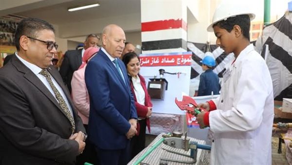 محافظ القاهرة: الدولة أرست دعائم نظام تعليمي فني يحاكي سوق العمل .. صور محافظ القاهرة: الدولة أرست دعائم نظام تعليمي فني يحاكي سوق العمل .. صور