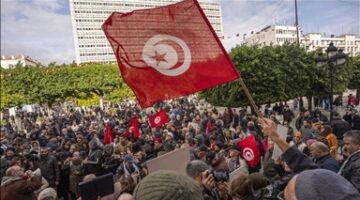 “رايتس ووتش” تطالب السلطات التونسية بالإفراج عن “محتجزين تعسفيا”