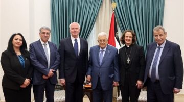 الرئيس عباس يستقبل وفدًا كنسيًا دوليًا من أجل السلام
