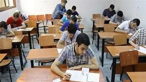 جدول امتحانات شهر أبريل 2025 للصفين الأول والثاني الثانوي جدول امتحانات شهر أبريل 2025 للصفين الأول والثاني الثانوي