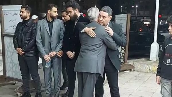 أشرف زكي وسليمان عيد أول الحضور في عزاء المنتج صلاح حسن بمسجد الحامدية الشاذلية| بث مباشر أشرف زكي وسليمان عيد أول الحضور في عزاء المنتج صلاح حسن بمسجد الحامدية الشاذلية| بث مباشر