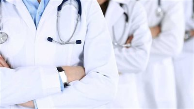 «قبل أن تلوموا الطبيب..اسألوا عن راتبه» مكافأة لا تليق بطبيب الامتياز|تفاصيل «قبل أن تلوموا الطبيب..اسألوا عن راتبه» مكافأة لا تليق بطبيب الامتياز|تفاصيل