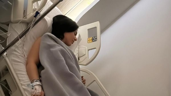 صدمهما بلدوزر.. نجاة الفنانة علياء صبحي وابنتها من حادث مروع في التجمع الخامس صدمهما بلدوزر.. نجاة الفنانة علياء صبحي وابنتها من حادث مروع في التجمع الخامس