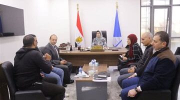 نائب محافظ دمياط تتابع تجهيزات شواطئ رأس البر المجانية استعدادًا لشم النسيم