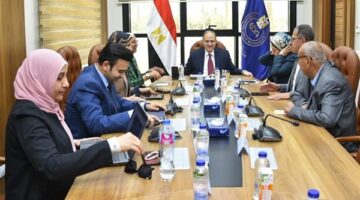 رئيس هيئة الدواء يتابع جهود سحب العقاقير منتهية الصلاحية
