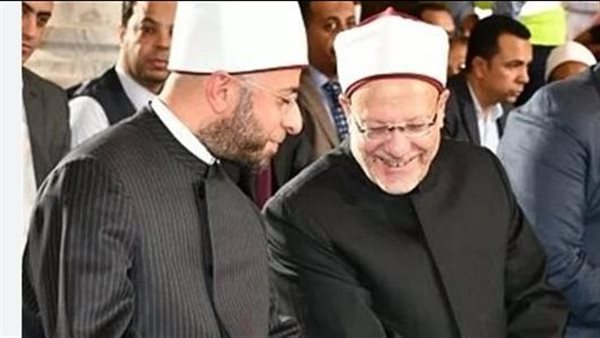 وزير الأوقاف يهنئ الدكتور شوقي علام بتعيينه عميدا للمعهد العالي للدراسات الإسلامية وزير الأوقاف يهنئ الدكتور شوقي علام بتعيينه عميدا للمعهد العالي للدراسات الإسلامية