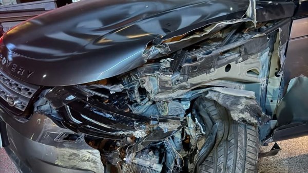 اللودر كسّر عربيتها .. مطربة شهيرة تتعرّض لحادث سير بالتجمع الخامس |شاهد اللودر كسّر عربيتها .. مطربة شهيرة تتعرّض لحادث سير بالتجمع الخامس |شاهد