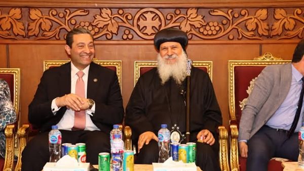 محافظ دمياط يُقدم التهنئة بمناسبة عيد القيامة المجيد محافظ دمياط يُقدم التهنئة بمناسبة عيد القيامة المجيد