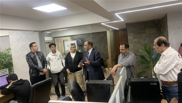 صالح رجب يواصل جولاته الانتخابية بزيارة “البوابة نيوز” وسط ترحيب حافل صالح رجب يواصل جولاته الانتخابية بزيارة “البوابة نيوز” وسط ترحيب حافل