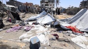 استشهاد 10 فلسطينيين في قصف الاحتلال خيمة تؤوي نازحين غرب خان يونس