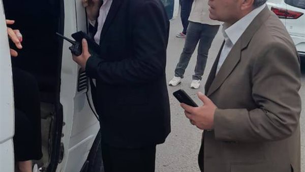 محافظ الدقهلية يتابع الالتزام بخطوط السير والتعريفة الجديدة لسيارات الأجرة محافظ الدقهلية يتابع الالتزام بخطوط السير والتعريفة الجديدة لسيارات الأجرة