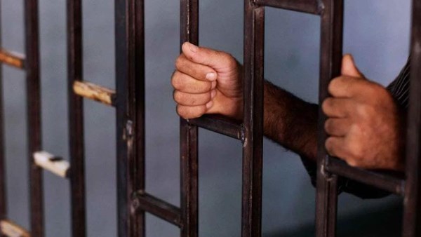 السجن 7 سنوات.. عقوبة الضرب إذا أدى إلى عاهة مستديمة طبقا للقانون السجن 7 سنوات.. عقوبة الضرب إذا أدى إلى عاهة مستديمة طبقا للقانون