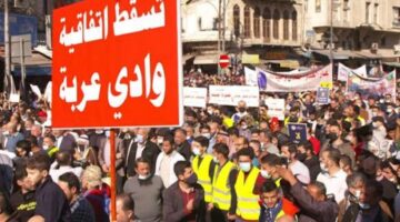 الكيان يخشى تكرار هجوم أكتوبر من الحدود الأردنيّة الطويلة ويُحذّر من تفعيل المُسيّرات.. بالمقارنة مع الحدود المصريّة فإنّ هناك مزايا وعيوبًا بالحدود مع المملكة.. الشعب الأردنيّ يعتبر الصهاينة ألّد الأعداء