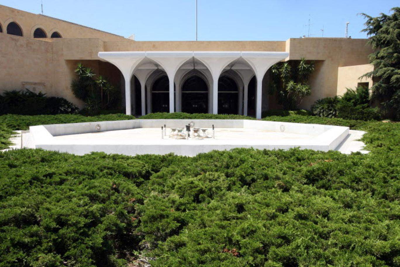 جلسة وزارية في بعبدا.. التفاصيل مع مراسلة الجديد جلسة وزارية في بعبدا.. التفاصيل مع مراسلة الجديد