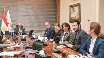 وزير الري يبحث مع بنك الإعمار الأوروبي تعزيز التعاون في مشروعات المياه والطاقة النظيفة