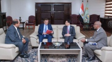 فاروق يتابع المشروعات الزراعية المشتركة مع الصندوق الدولي «الإيفاد»