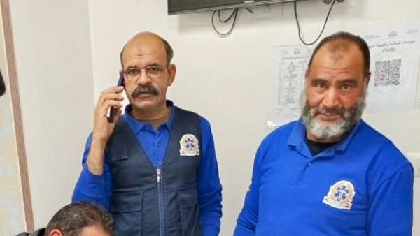 طاقم إسعاف بالمنيا يسلم أمانات ضحايا حادث مروري بقيمة 6.5 مليون جنيه طاقم إسعاف بالمنيا يسلم أمانات ضحايا حادث مروري بقيمة 6.5 مليون جنيه