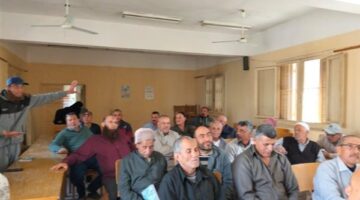 بحوث الإرشاد الزراعي والقطن ينفذان سلسلة من الندوات الإرشادية للنهوض بمحصول القطن